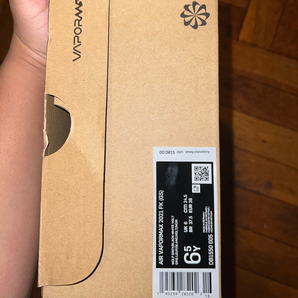 Air Vapormax size 6.5 M